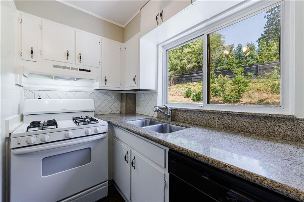 101 Ardmore Place NW Unit 3