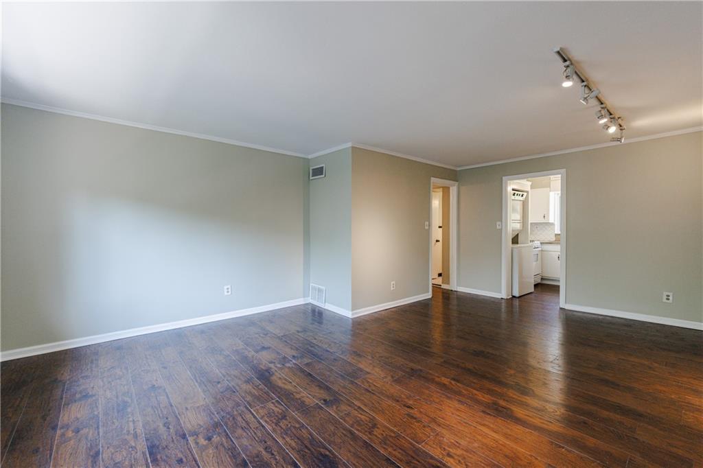101 Ardmore Place NW Unit 3