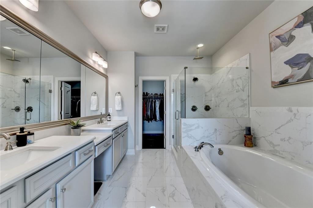 1807 Falling Sky Court NE