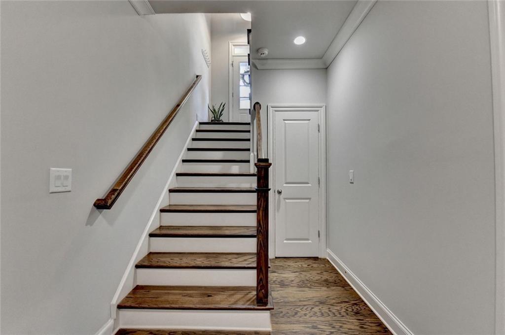 1807 Falling Sky Court NE