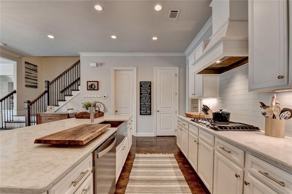 1807 Falling Sky Court NE