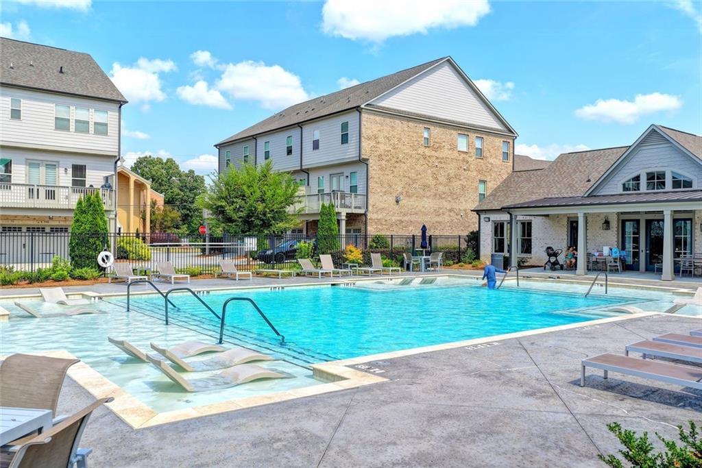 1807 Falling Sky Court NE