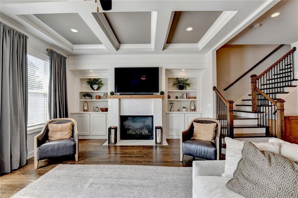 1807 Falling Sky Court NE