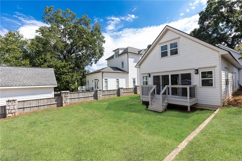 433 Trabert Avenue NW