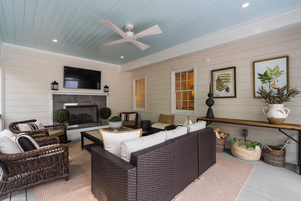 2255 Fairhaven Circle NE