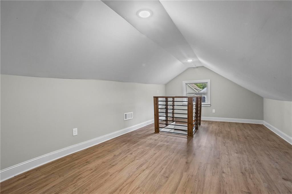 321 Sisson Avenue NE