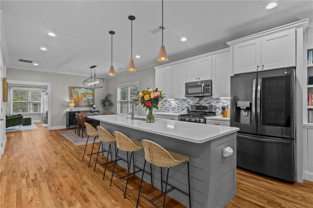 321 Sisson Avenue NE