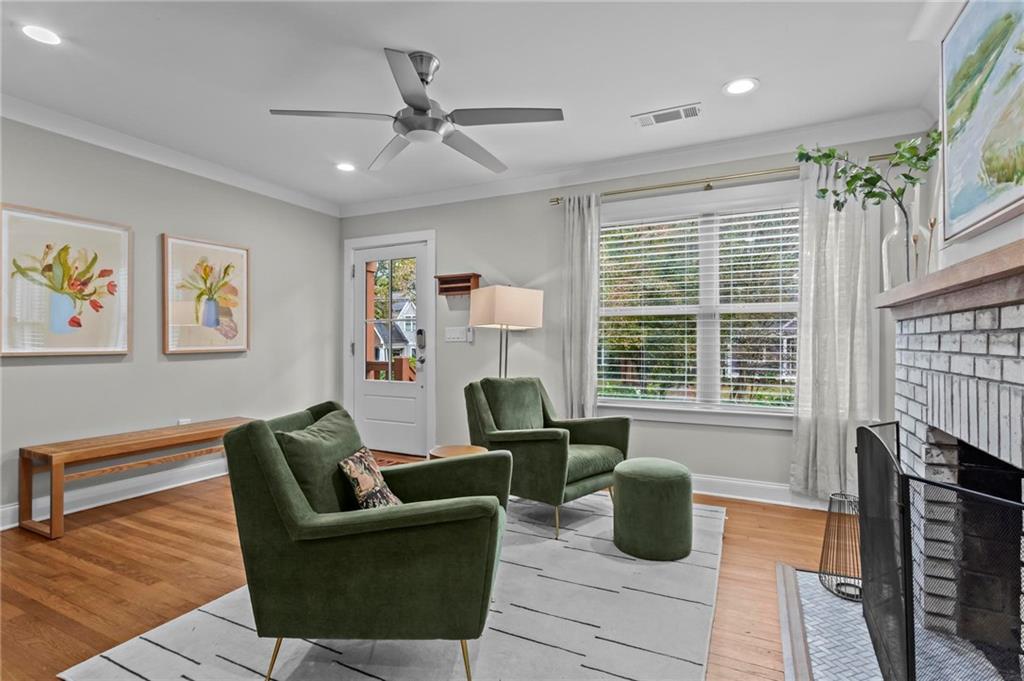321 Sisson Avenue NE