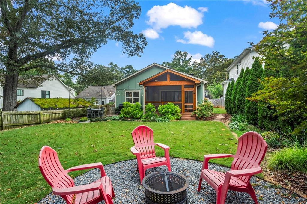 321 Sisson Avenue NE