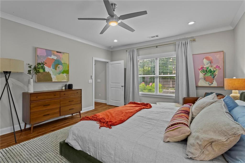 321 Sisson Avenue NE