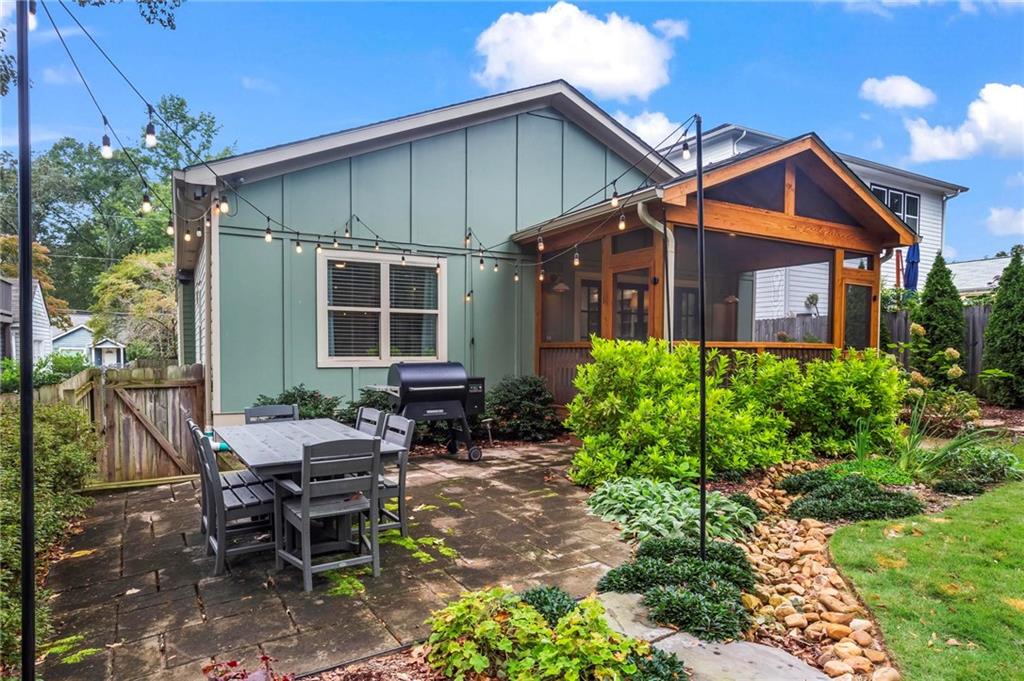 321 Sisson Avenue NE