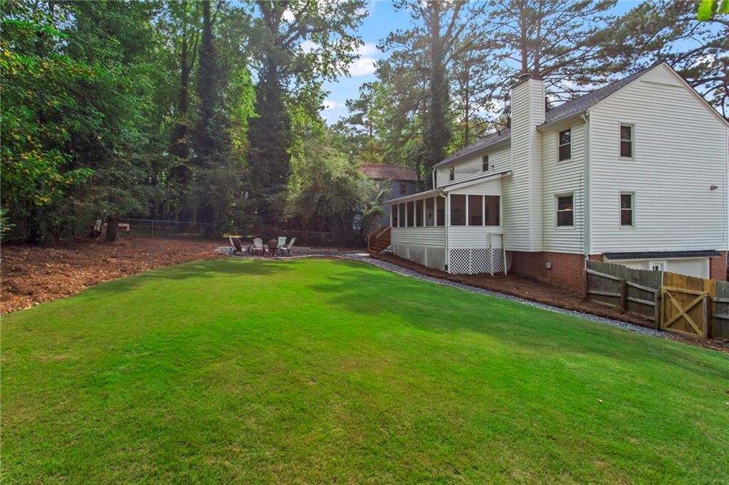 2872 Suffolk Court