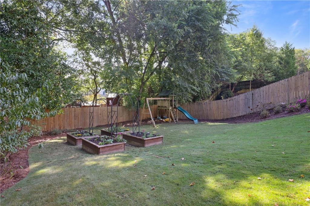 1365 Fernwood Circle NE