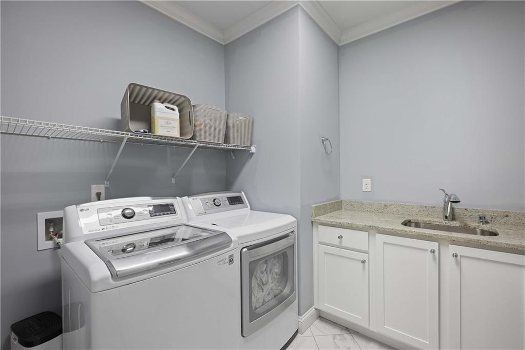 1365 Fernwood Circle NE