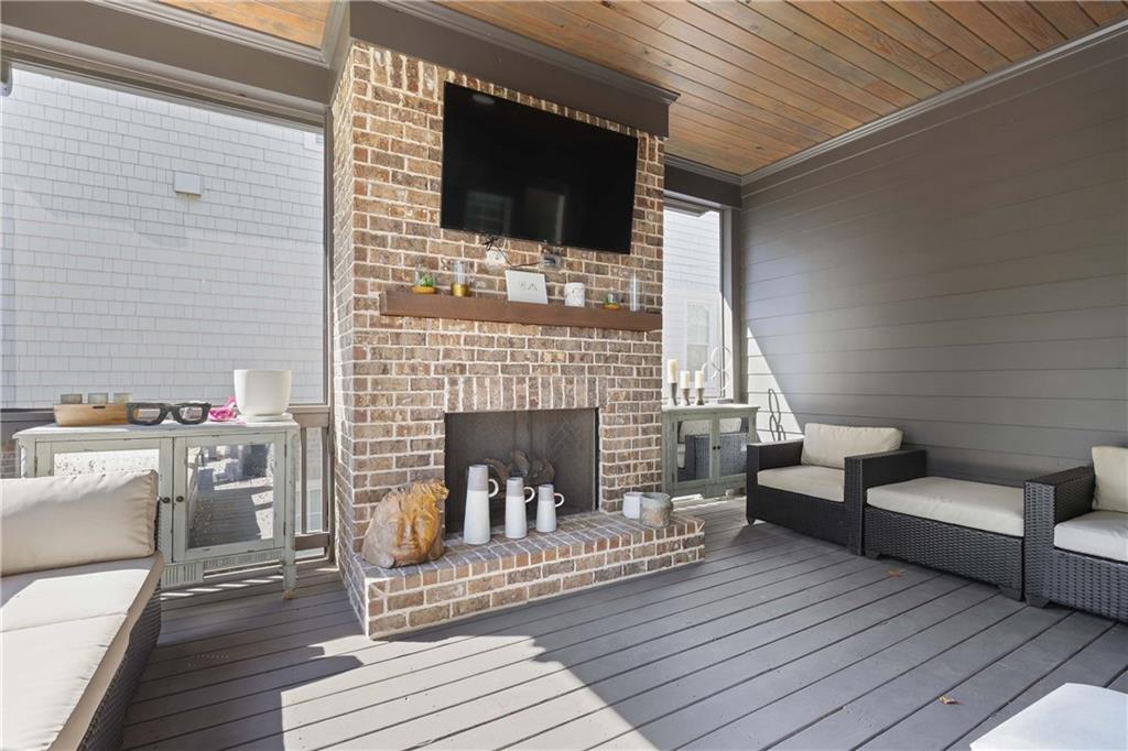 1365 Fernwood Circle NE