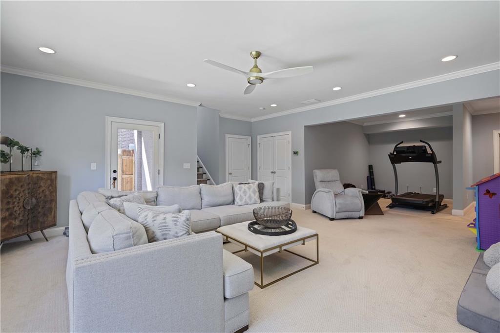 1365 Fernwood Circle NE