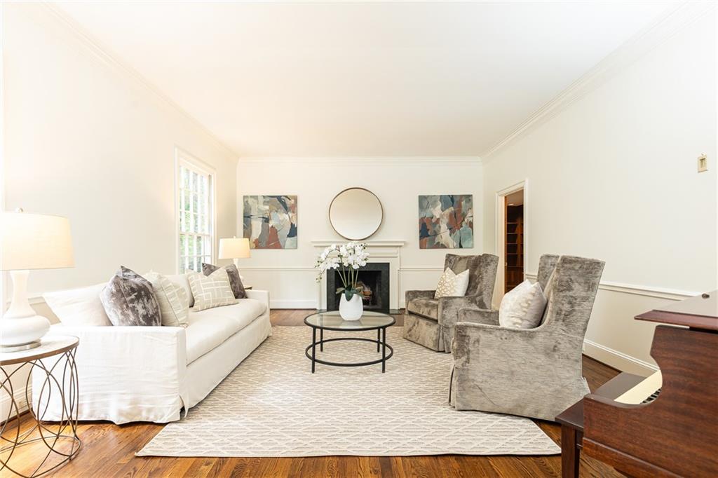 170 W Paces Ferry Road NW