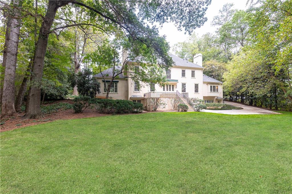 170 W Paces Ferry Road NW