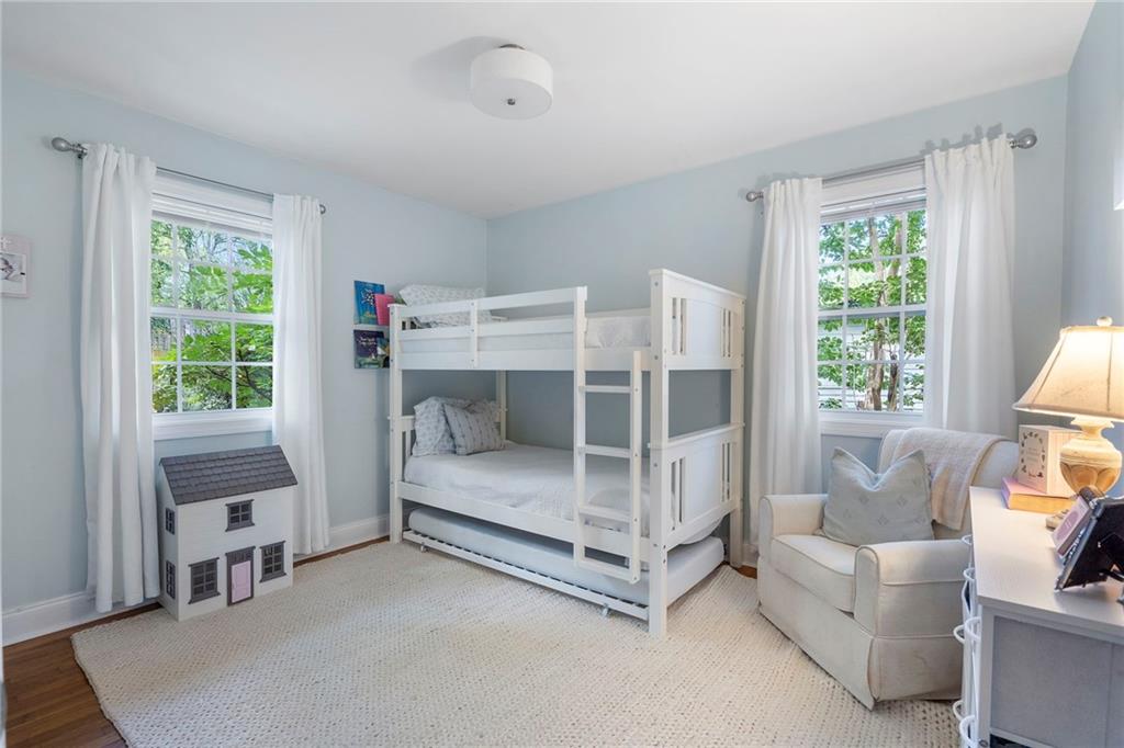 2870 Strathmoor Road SE