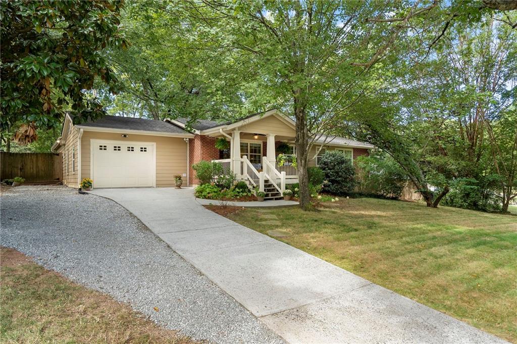 2870 Strathmoor Road SE