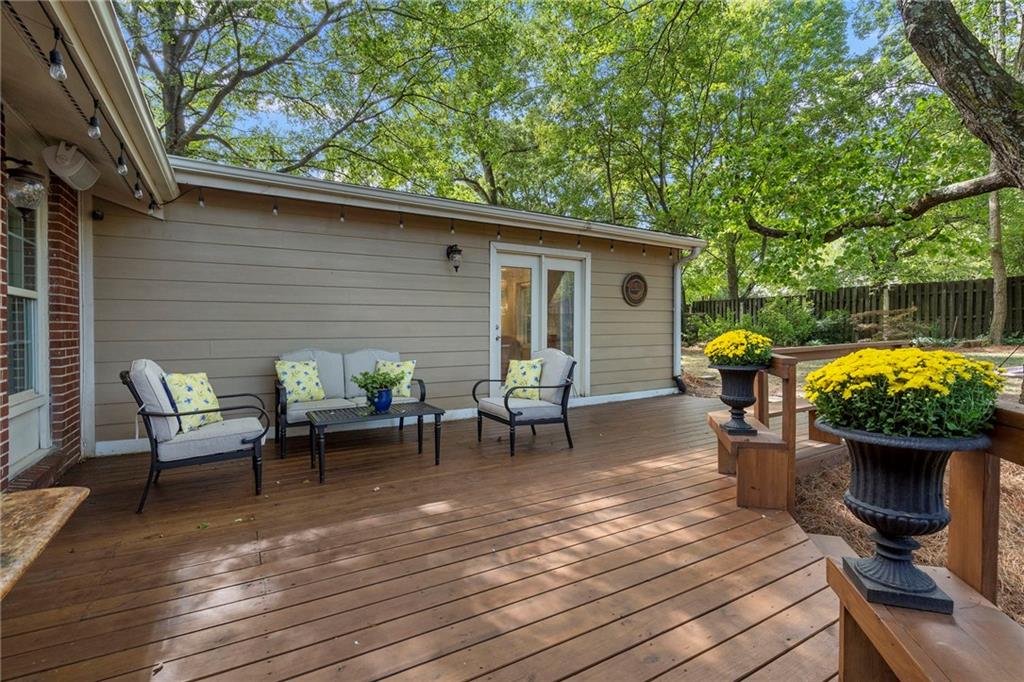 2870 Strathmoor Road SE