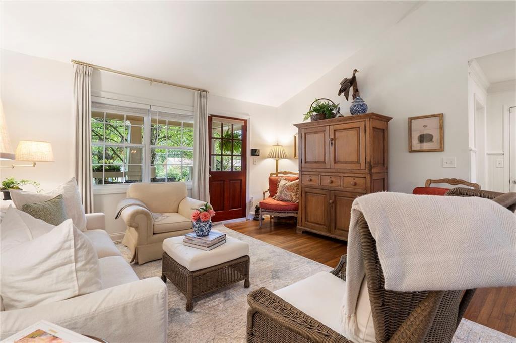 2870 Strathmoor Road SE