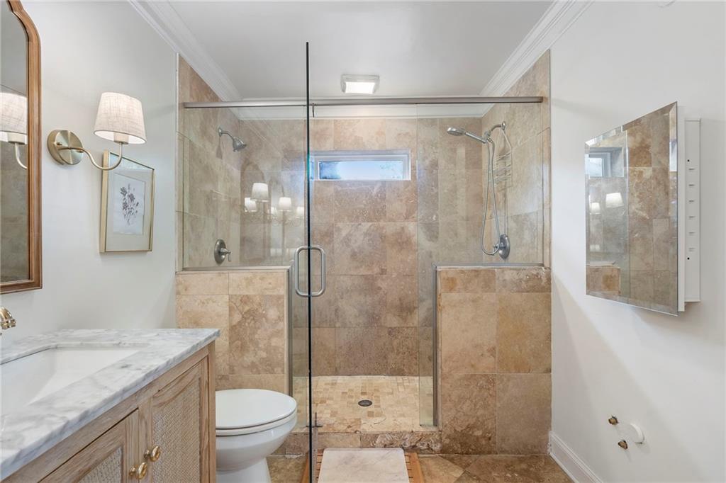 2870 Strathmoor Road SE