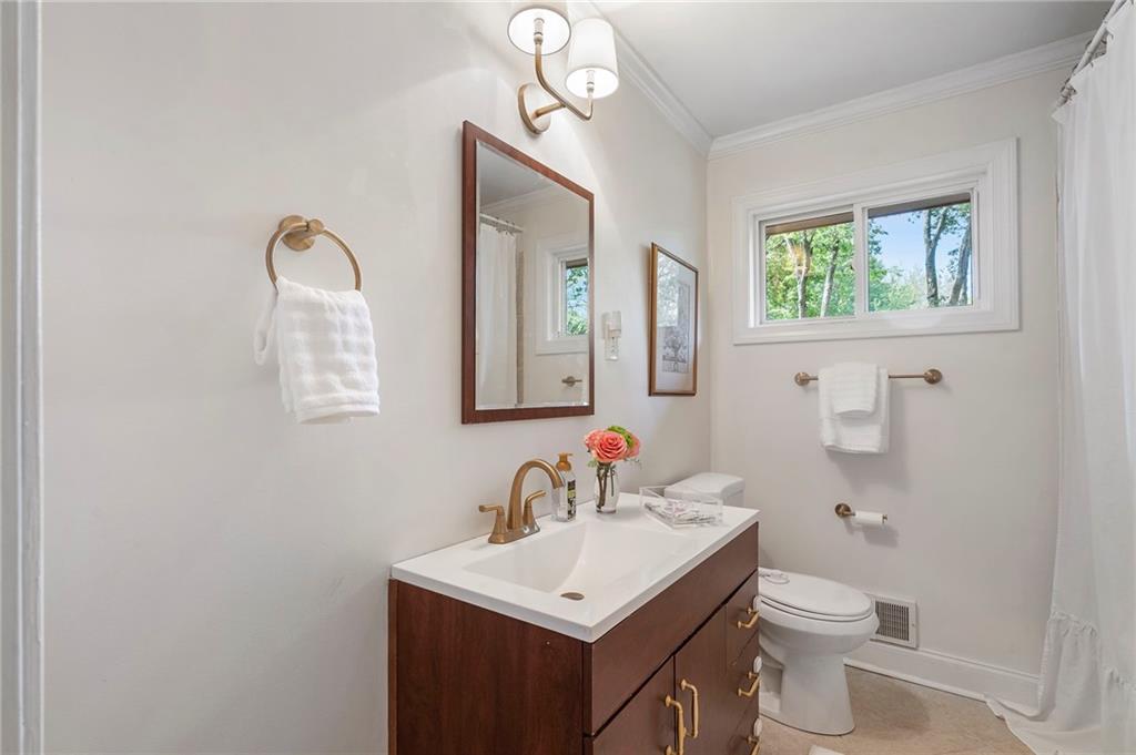 2870 Strathmoor Road SE