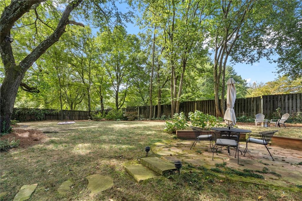 2870 Strathmoor Road SE