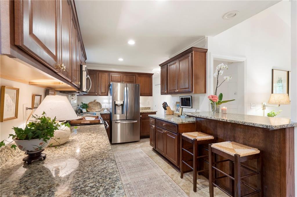 2870 Strathmoor Road SE