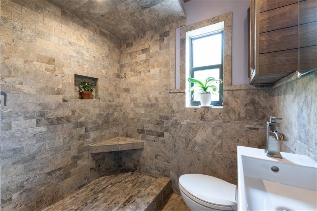 106 Ardmore Place NW Unit 3