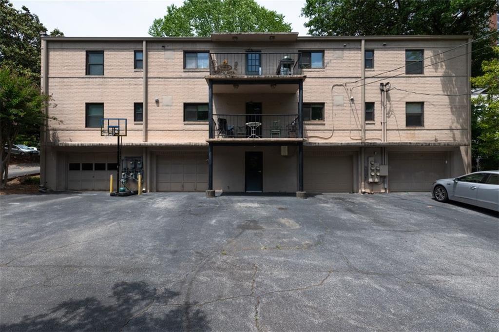 106 Ardmore Place NW Unit 3