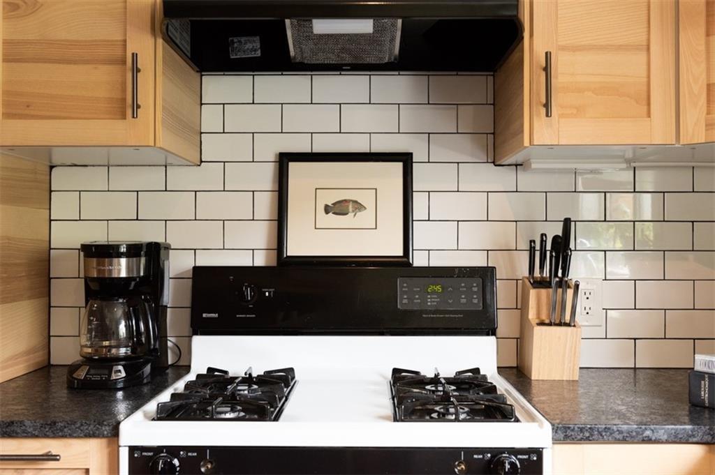 106 Ardmore Place NW Unit 3