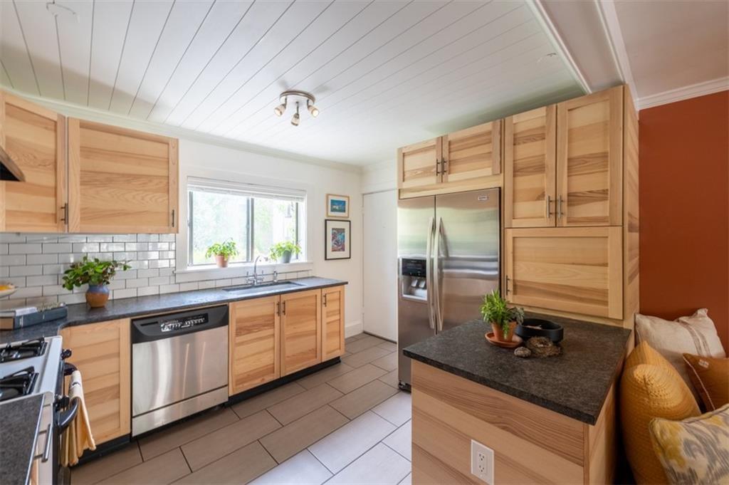106 Ardmore Place NW Unit 3