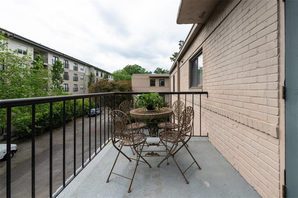106 Ardmore Place NW Unit 3