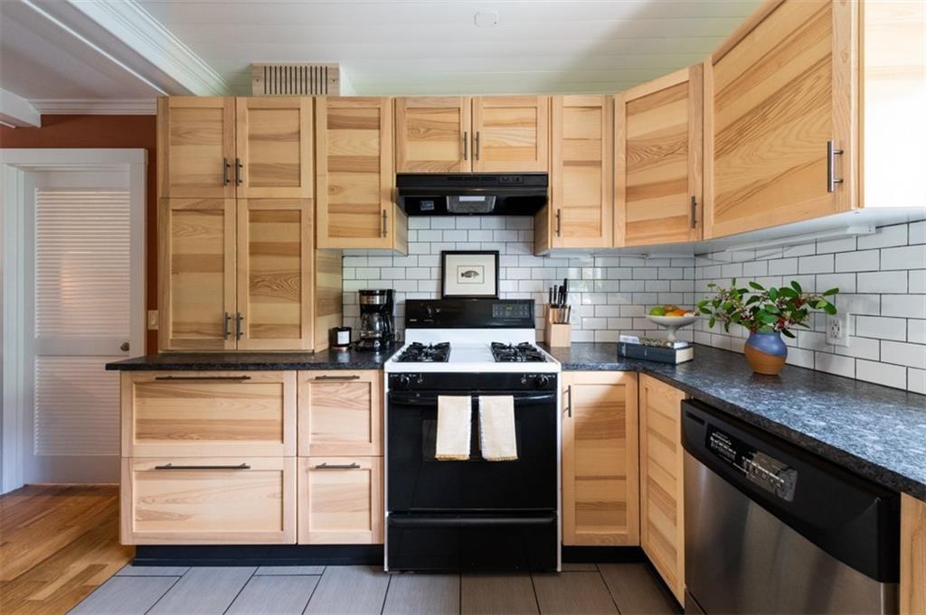 106 Ardmore Place NW Unit 3