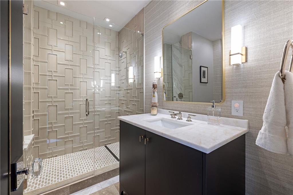 2660 Peachtree Road NW Unit 4H