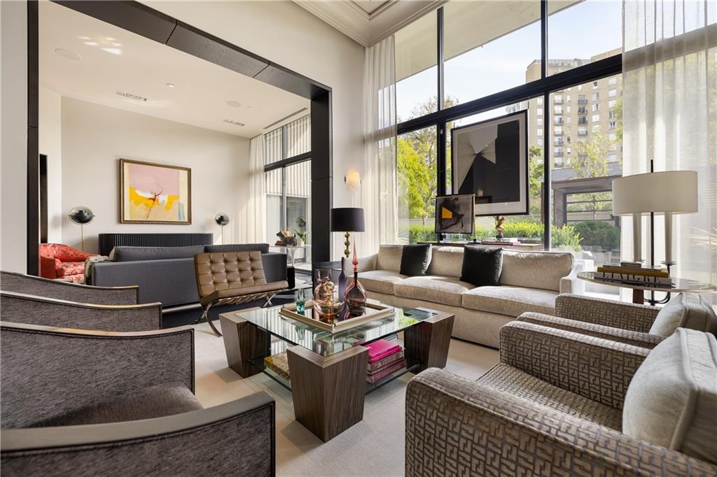 2660 Peachtree Road NW Unit 4H