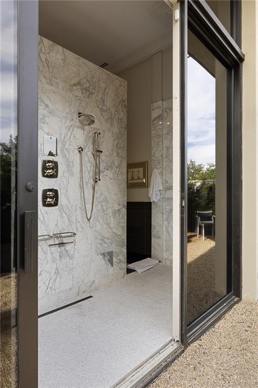 2660 Peachtree Road NW Unit 4H