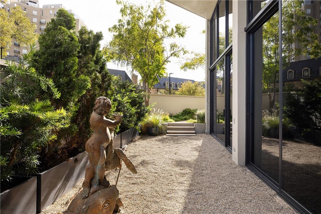 2660 Peachtree Road NW Unit 4H