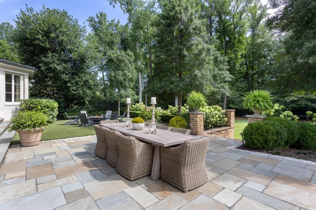 3741 Dumbarton Road NW