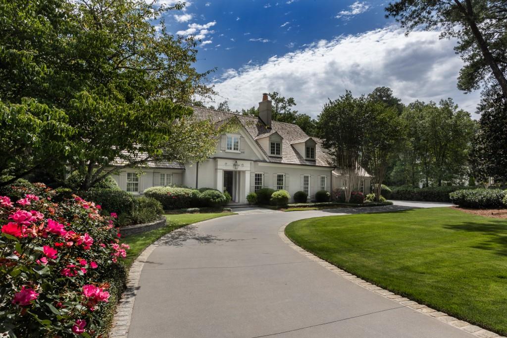 3741 Dumbarton Road NW