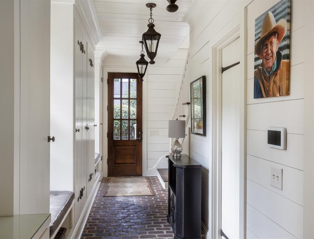 3741 Dumbarton Road NW