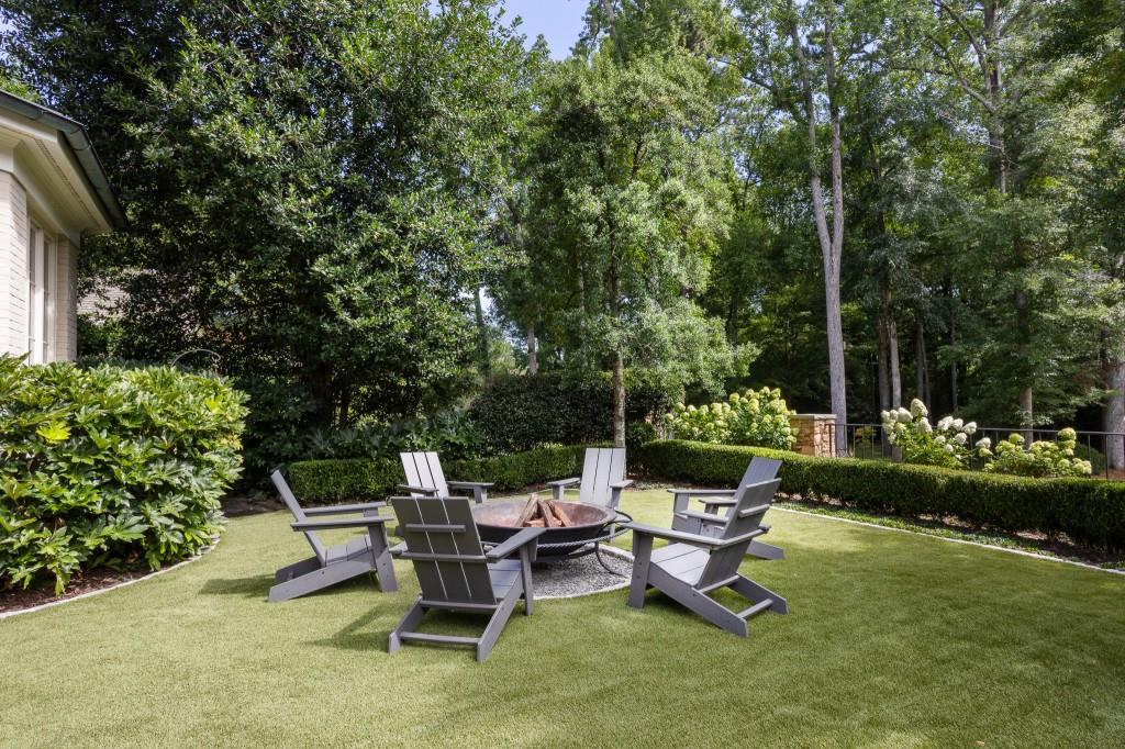 3741 Dumbarton Road NW