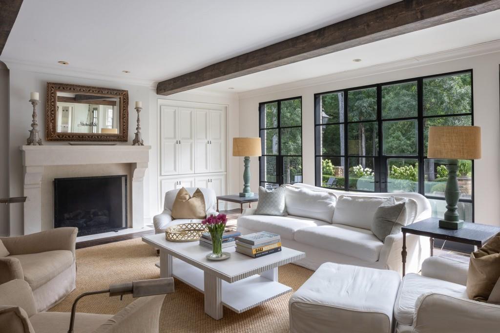 3741 Dumbarton Road NW