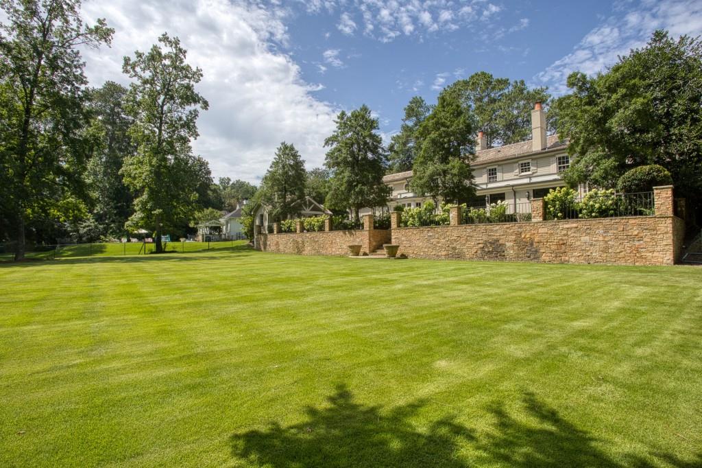 3741 Dumbarton Road NW