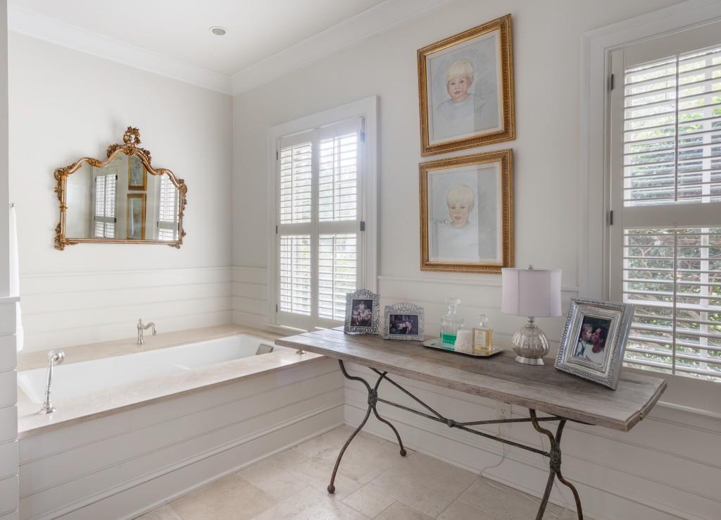 3741 Dumbarton Road NW