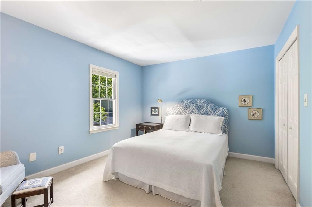 11 Pointe Terrace SE