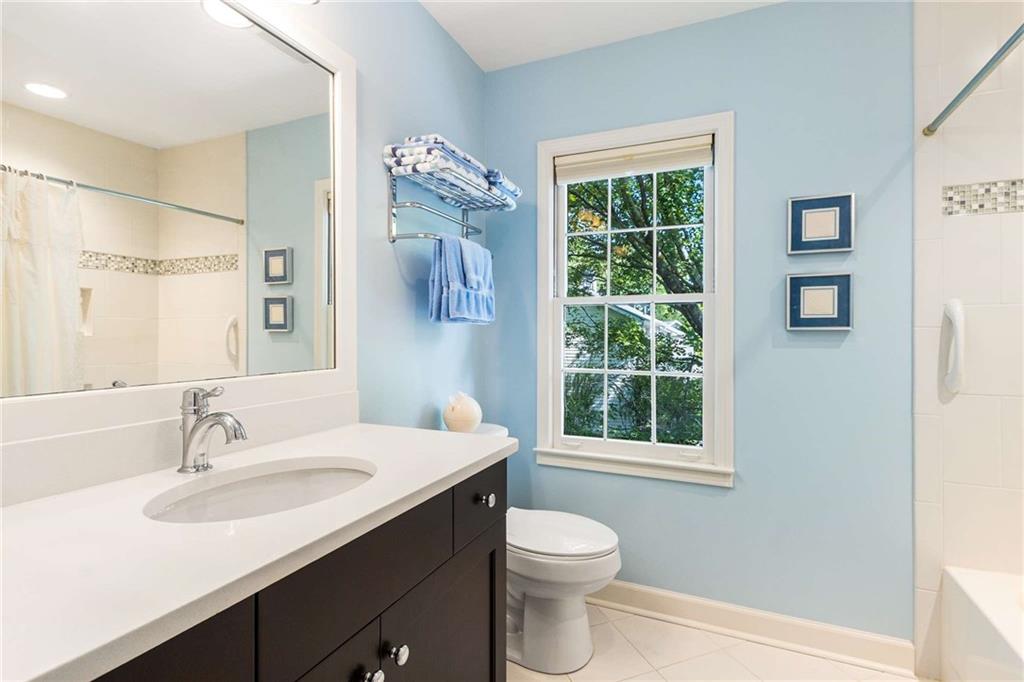 11 Pointe Terrace SE