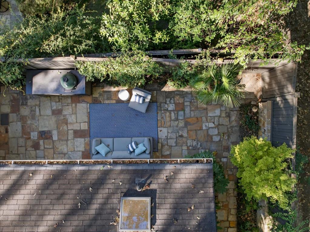 918 Highland View NE